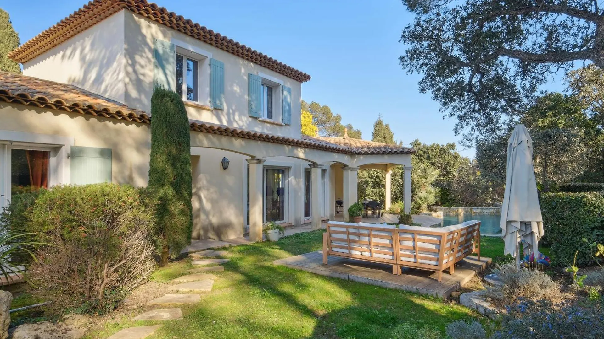 Villa Avec Pisicne Proche Mer Frejus 8 Pers