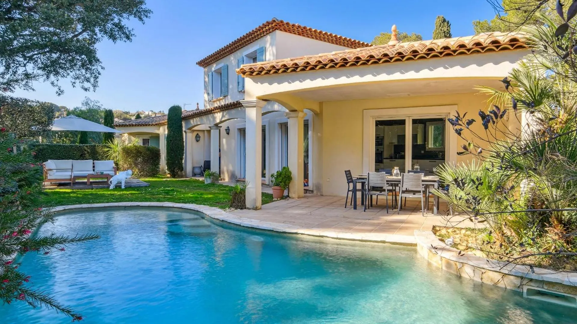 Villa Avec Pisicne Proche Mer Frejus 8 Pers France