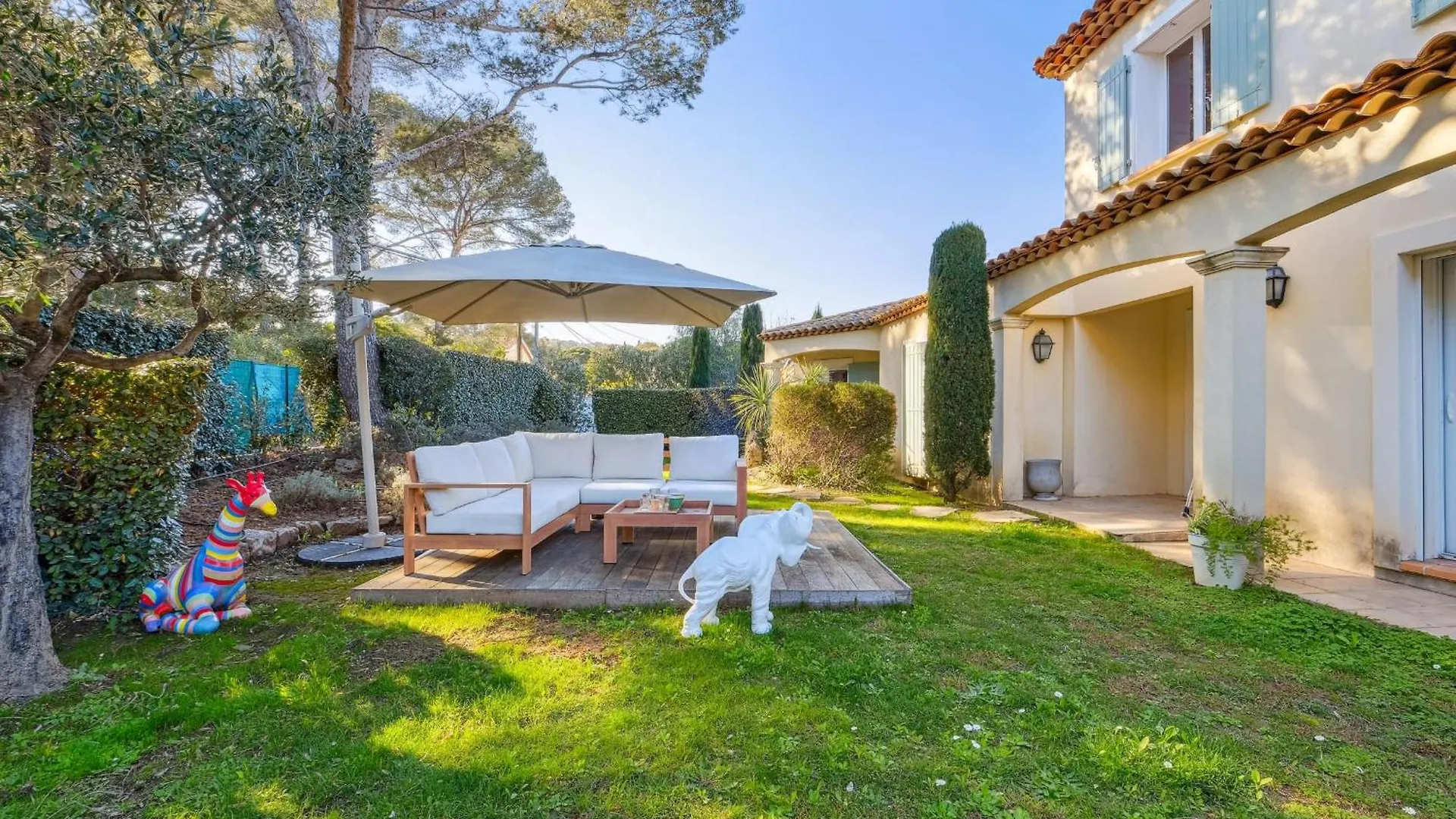 Villa Avec Pisicne Proche Mer Frejus 8 Pers 0*,  France